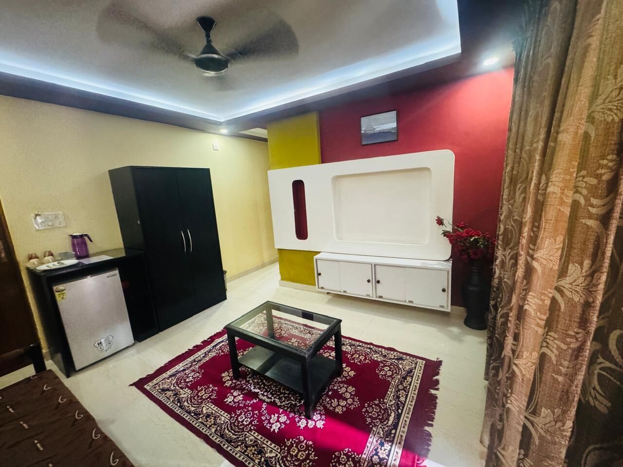 高级开间, 阳台, 城市景观 | 办公桌、笔记本电脑工作区、遮光窗帘、免费 WiFi