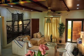 Familiekamer, balkon, uitzicht op de stad | Woonruimte