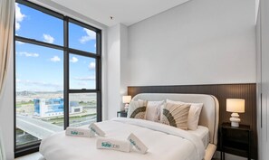 2 bedrooms, desk, iron/ironing board, WiFi