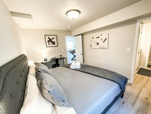 4 camere, una scrivania, ferro/asse da stiro, Wi-Fi gratuito