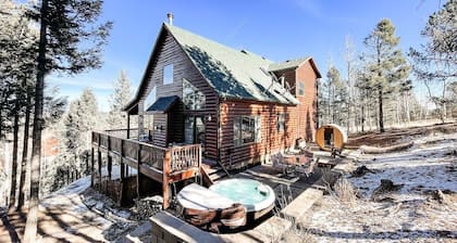 Trail's End Mountain Escape w/ HOT TUB!