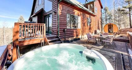 Trail's End Mountain Escape w/ HOT TUB!