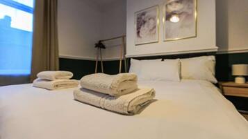 4 makuuhuonetta, silitysrauta/-lauta, Wi-Fi, vuodevaatteet