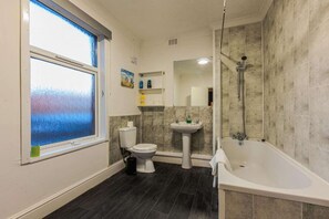 Shower, towels