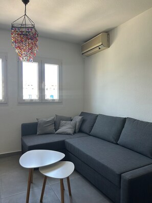Living area - Poseidon's penthouse with large roof terrace, just a 2-minute walk from the beach (Manilva)