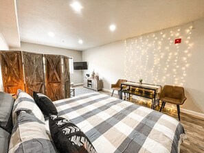 1 bedroom, free WiFi, bed sheets