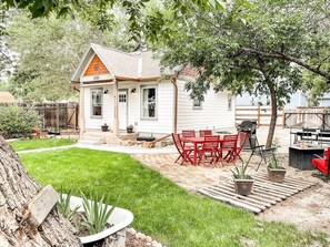 屋外ダイニングエリア