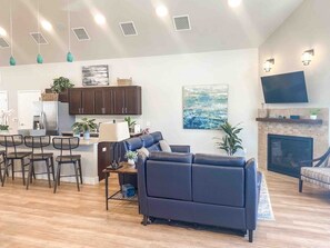 Smart TV - Resort-Style Townhome | Pool, Hot Tub & Gym Access (Colorado Springs)