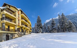 Mặt tiền nơi lưu trú