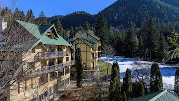 Comfort Suite, Balcony, Mountain View | Garden view