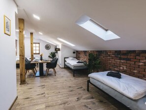 1 bedroom, travel cot, free WiFi - Nice apartment for 4 people with WIFI, A/C and TV (Jindrichuv Hradec)