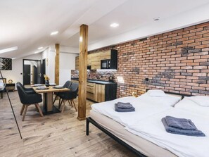 1 bedroom, travel cot, free WiFi - Nice apartment for 4 people with WIFI, A/C and TV (Jindrichuv Hradec)