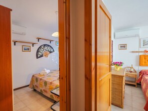 3 camere, culla da viaggio, Wi-Fi gratuito