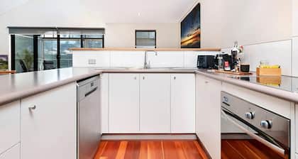 Sunset on Fearn, lovely 2 bedroom apartment
Share
Save