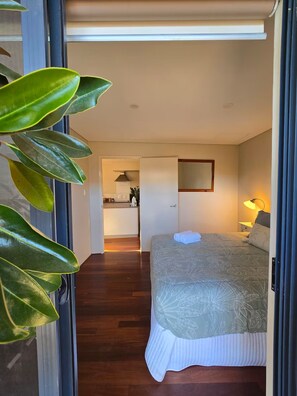 2 makuuhuonetta, silitysrauta/-lauta, Wi-Fi, vuodevaatteet