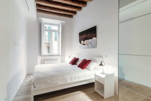Family Apartment, City View - Pleasant Family Apt next to Lake Como  (Como)