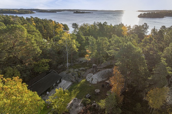 Overview of the Stockholm archipelago and the cabin