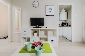 1 bedroom, iron/ironing board, free WiFi - ShortStayPoland Jana Sobieskiego B082 (Warsaw)