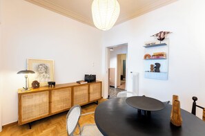 Dining - Ernesto Apartment: A Charming 1-bedroom apartment in Downtown Athens City. (Athina)