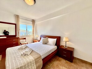 4 bedrooms, bed sheets - Portimão Central Town by Homing (Portimão)