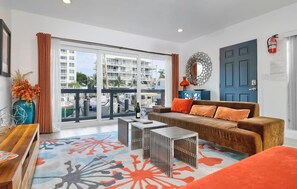 Interior - Orange Dream on the Water (Fort Lauderdale)