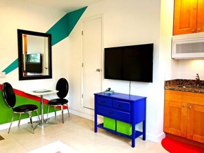 House | Internet - Studio in Las Olas Near FL Beach (Fort Lauderdale)