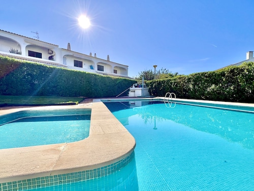 Quarteira Classic 2 With Pool by Homing