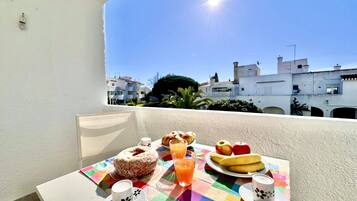 Tempat makan outdoor