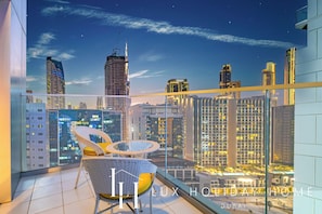 Studio | Balcony - LUX The Majestine Studio (Dubai)
