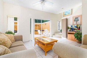 Apartment | 3 bedrooms, Internet - Stylish 3BR Townhouse 15 min to Disney Parks (Kissimmee)