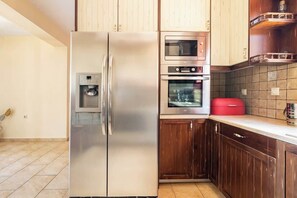 House | 4 bedrooms, Internet