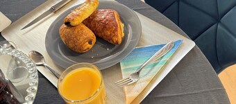 Charming apartment with WiFi and self check in close to Mont Saint Michel