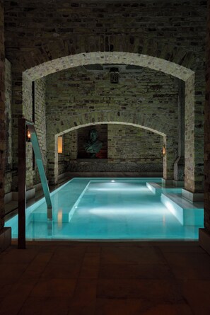 Sauna, bain à remous, hammam, massages