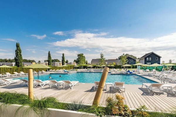 House | Pool