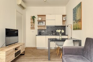 Studio | Living area