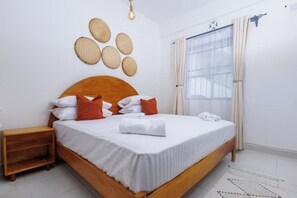 2 Schlafzimmer, Schreibtisch, Bügeleisen/Bügelbrett, WLAN