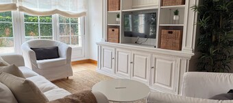 2-bedroom apartment with garden & parking