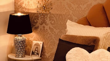 5 slaapkamers, een strijkplank/strijkijzer, wifi, beddengoed