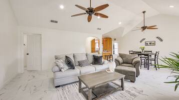 Hus (3 Bedrooms) | Innvendig