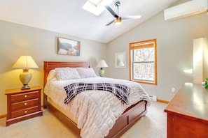 House (4 Bedrooms) | Interior - 7 Mi to Big Boulder Mtn: Poconos Chalet w/ Hot Tub (Albrightsville)