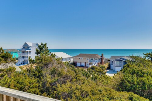 Steps to Beach: Emerald Isle Home w/ Deck!