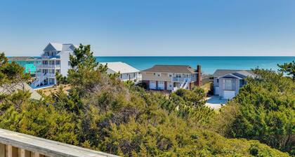 Steps to Beach: Emerald Isle Home w/ Deck!