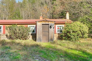 House (3 Bedrooms) | Interior - Hike, Ski & Unwind: Cabin w/ Deck in Chester! (Chester)