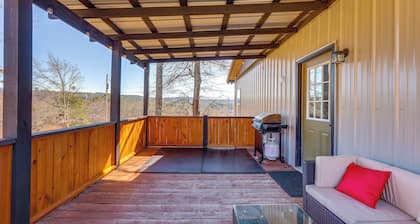 Peaceful Cabin w/ Mtn Views & Grill in Altoona!