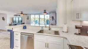 Apartment (2 Bedrooms) | Interior - Waterfront Fort Walton Beach Condo: Pool Access! (Fort Walton Beach)