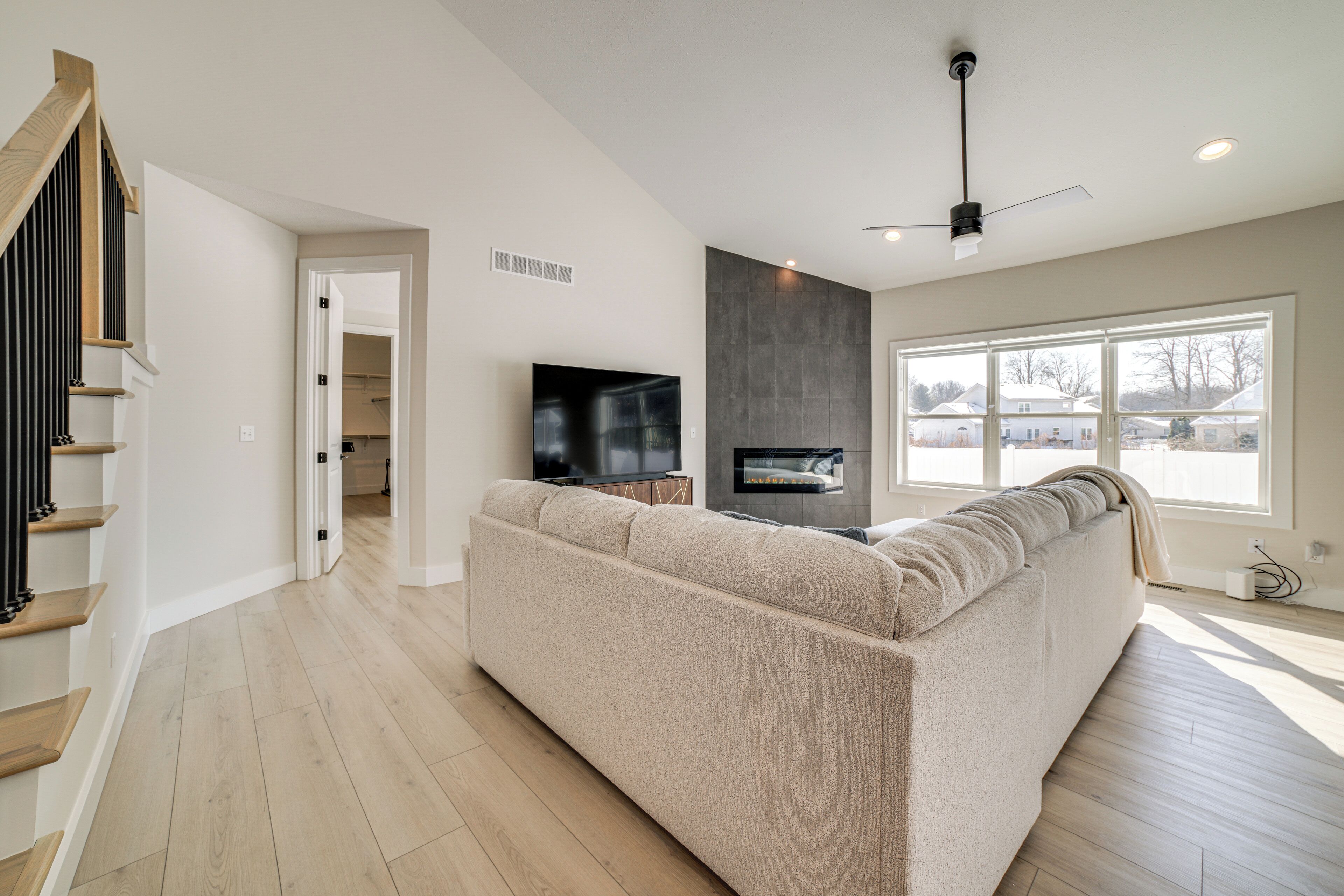 House (5 Bedrooms) | Interior