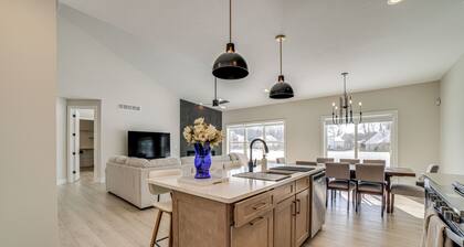 2 Mi to Notre Dame: Spacious Home w/ Private Yard