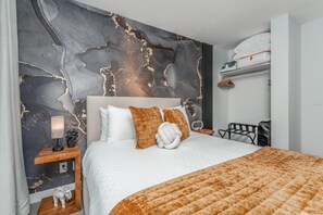 3 bedrooms, iron/ironing board, travel cot, free WiFi
