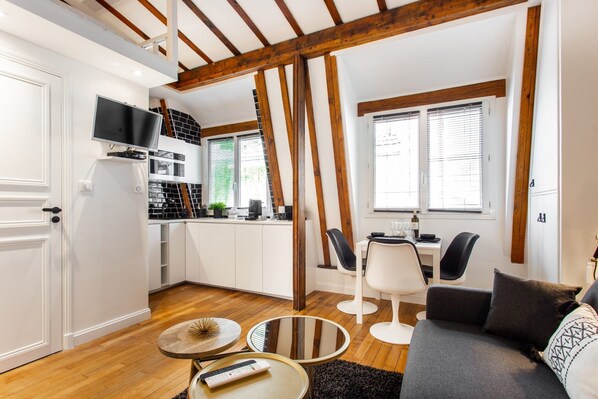Living area - Magnificent Studio - 3P - Near Trocadero (Paris)