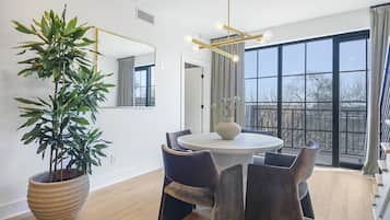 Apartment, Accessible | 3 bedrooms, Internet